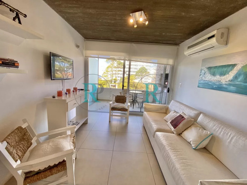 Venta De Apartamento De 2 Dormitorios Con Parrillero Propio En Aidy Grill Punta Del Este 