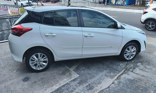 Toyota Yaris 1.3 16V FLEX XL PLUS TECH MULTIDRIVE