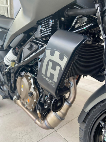 Husqvarna Svartpilen 250-fin@nci@la Cuota Fija-bluetooth-gps