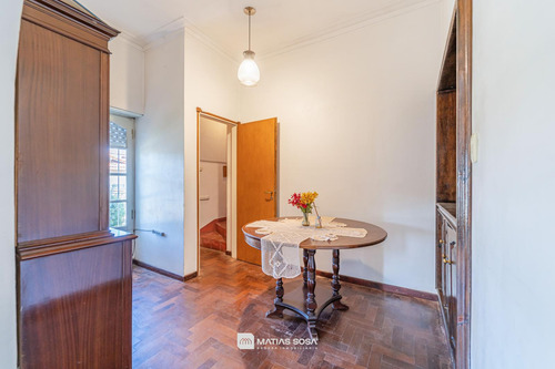 Venta - Casa 6 Ambientes Apto Profesional Con Parque - Parque Luro