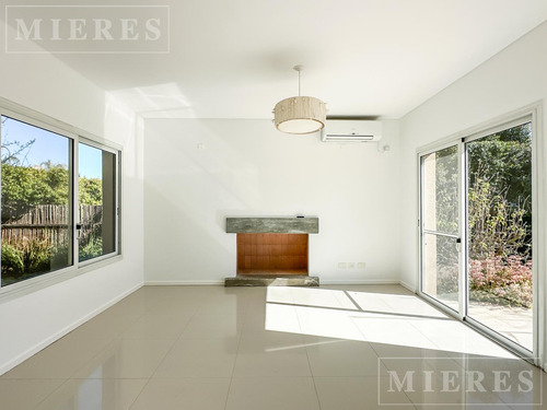 Casa En Venta Sobre Lote Interno En Los Alisos, Nordelta