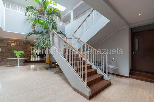 Casa En Venta En Alto Hatillo Caracas Jardin Vista Panoramica Angela Tochon