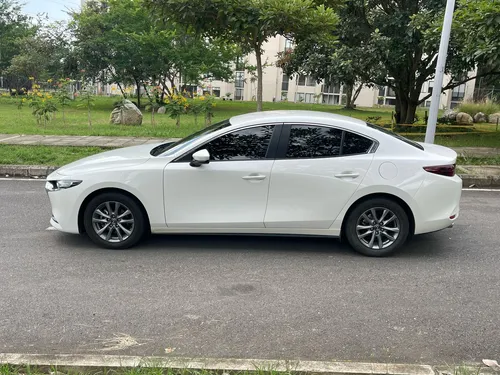 Mazda 3 2.0 Touring