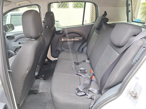 Fiat Uno 1.0 EVO VIVACE 8V FLEX 4P MANUAL