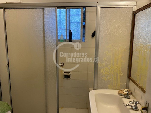 Casa En Venta De 4 Dorm. En Las Condes