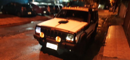 Imagem 1 de 14 de Jeep Cherokee 1998 4.0 Sport Aut. 5p