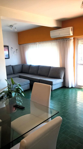 ! Vendo Depto. Amplio Con Dependencia Y Cochera Excelente Oportunidad ¡