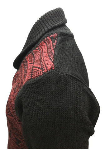 Imagen 3 de 4 de Suéter Negro Con Rojo Cuello V Y Botón Hombre