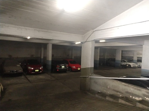 Imagen 5 de 8 de Venta Cochera En Avellaneda Centro