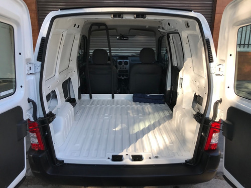 Peugeot Partner 1.6 Furgon Confort Patagonica 5 As Hdi Xtr