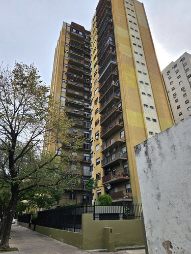 Venta De 4 Amb Con Cochera En Monte Castro Impecable