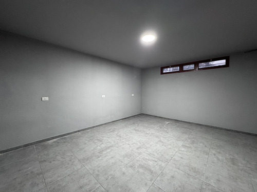 Ph En Alquiler 80m2, Bernal. Subsuelo, Sin Expensas