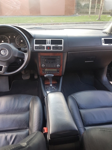 Volkswagen Bora 1.8 Highline T Tiptronic Cuero 2011