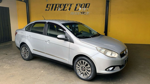 Fiat Grand Siena 1.6 16v Essence Flex 4p