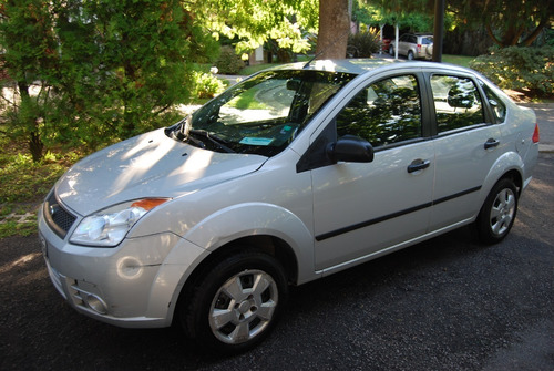 Ford Fiesta Max 1.6l 2010
