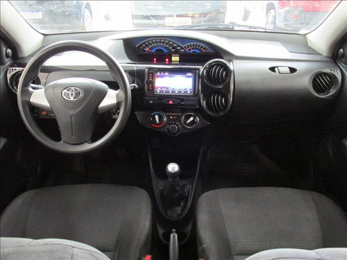 Toyota Etios 1.3 X 16v