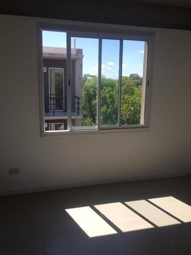 Imagen 3 de 13 de Duplex 3 Ambientes Con Cochera A Estrenar