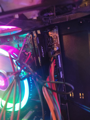 Memoria Ram Hyperx Fury Kingston 4gb Ddr4 2400 Mhz (Usado)