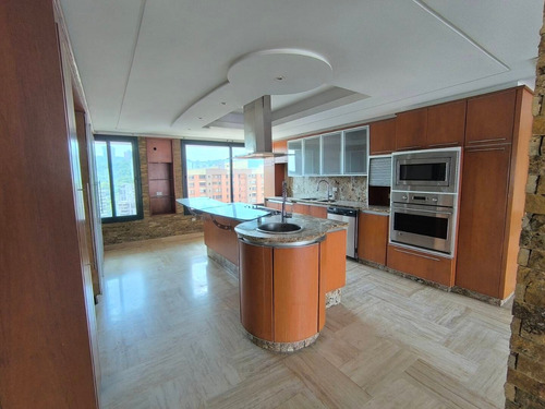 Annic Coronado Vende Lujoso Y Moderno Apartamento Duplex En Resd. Lanzarote Ref. 259949