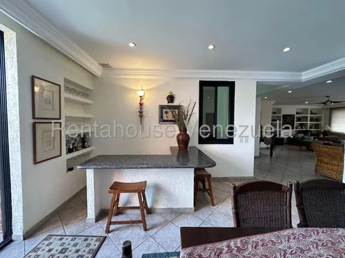 Venta De Penthouse Los Samanes