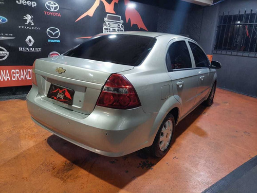 Imagen 5 de 13 de Chevrolet Aveo Sedan