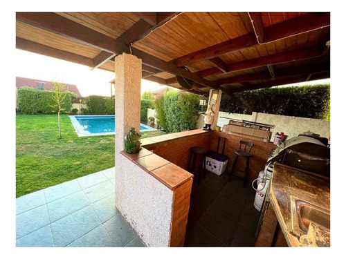Imagen 4 de 20 de Casa En Venta De 4 Dorm. En Peñalolén
