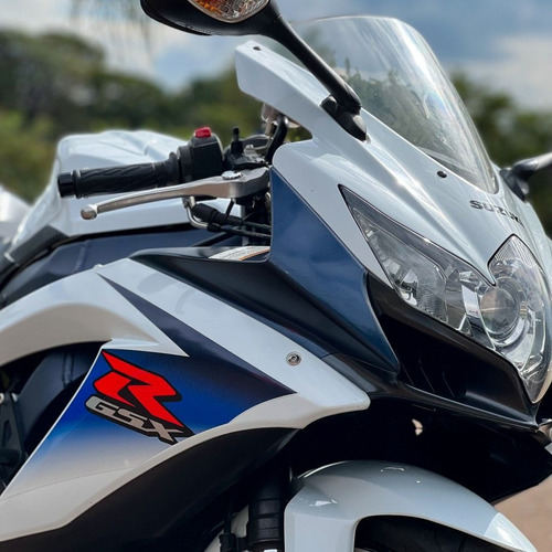Imagem 2 de 12 de Suzuki Gsx-r750 2012