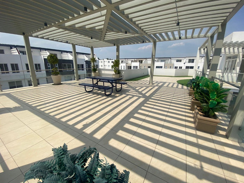 ¡haz Realidad Tus Sueños En Tecámac, Casa En Venta En Paseos Del Bosque 2! Acceso Controlado Y Diversión Garantizada Con Canchas Y Alberca, Rutas Cercanas A Cdmx Y Aifa