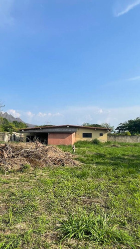 Se Vende Bella Casa De Campo Con Amplio Terreno En La Lopera San Diego