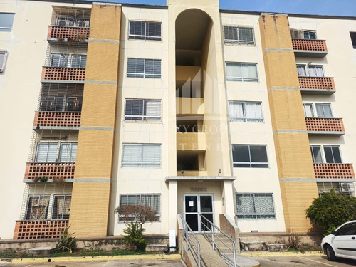 Apartamento Moderno Equipado En  Residencias Valle Del Nogal