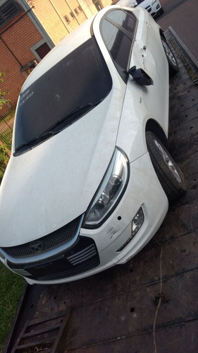 Imagem 2 de 5 de Sucata Batidos Peças Jac J5 2016