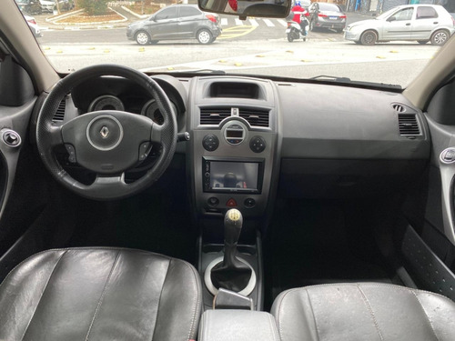 Renault Megane 1.6 DYNAMIQUE GRAND TOUR 16V FLEX 4P MANUAL