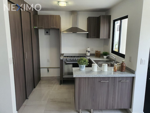 Imagen 2 de 14 de Casa En Venta En Zakia , Queretaro