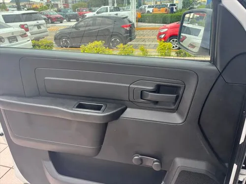 RAM Ram 1500 3.3 V6 XL Cab Regular 4x2 AT