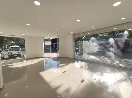 Local En Arriendo En Quinta Oriental. Cod A25556