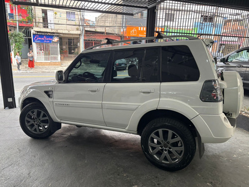 Mitsubishi Pajero TR4 2.0 4x2 Flex Aut. 5p