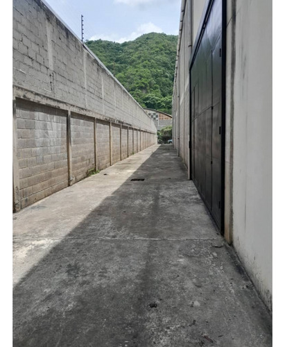 Alquilo Galpón 3000m2 Guarenas 5913