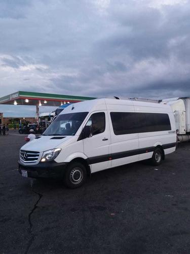 Imagen 6 de 10 de Renta De Camionetas Toyota Y Sprinter Con Y Sin Chofer*