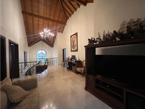 Casa Amoblada En Arriendo Poblado San Lucas