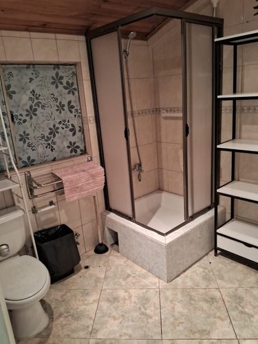 Arriendo De Habitación Mensual O Casa Completa .