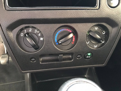 Imagem 11 de 15 de Ford Fiesta 1.0 Rocam S 8v Flex 4p Manual
