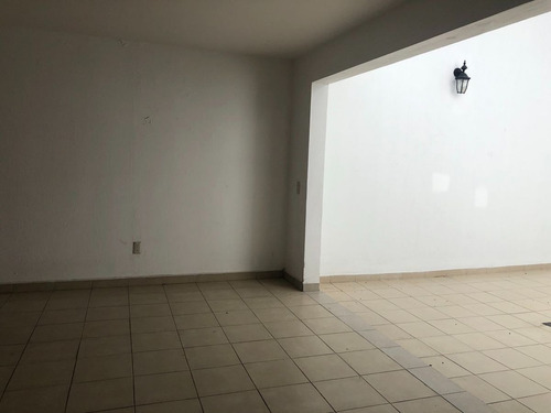 Imagen 18 de 30 de En Venta Casa En Fracc. La Loma, Royal Country
