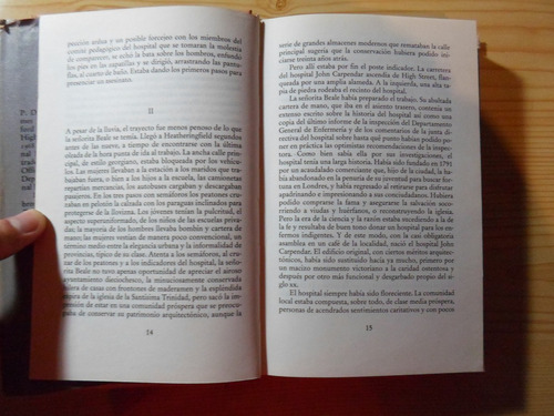 Imagen 3 de 4 de Mortaja Para Un Ruiseñor - P D James