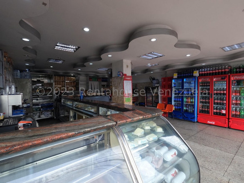 Raiza Suárez Vende Excelente Local Comercial Ubicado Parroquia Concepción 2 4 1 1 5 9 4 Posee 82mts, 1 Baño Luz Vitrifica, 2 Puestos De Estacionamiento.