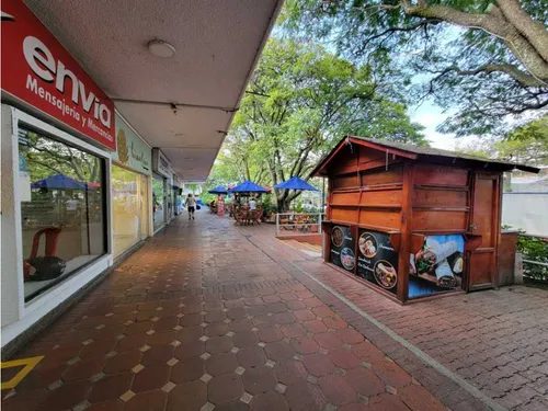 Local En Centro Comercial Pasarela En El Norte De Cali