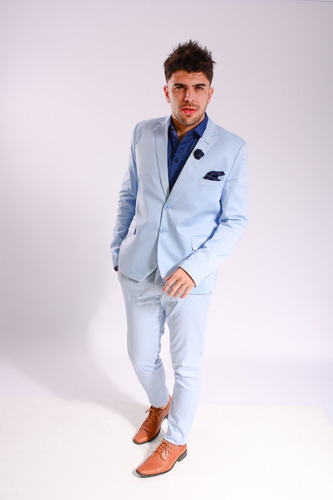 Imagen 3 de 5 de Traje Chupin Celeste