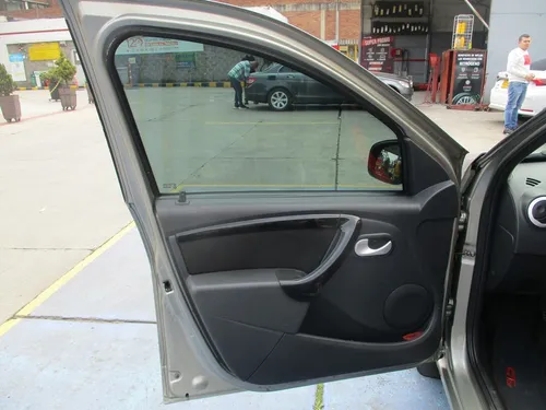 Renault Sandero Gt Line 4x2 1600cc Mt Aa