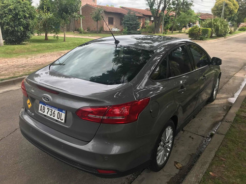 Ford Focus Iii 2.0 Sedan Se Plus Mt 2017