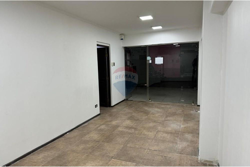 Local Comercial En Metro Los Leones