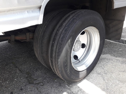 Imagen 10 de 13 de Ford Cargo